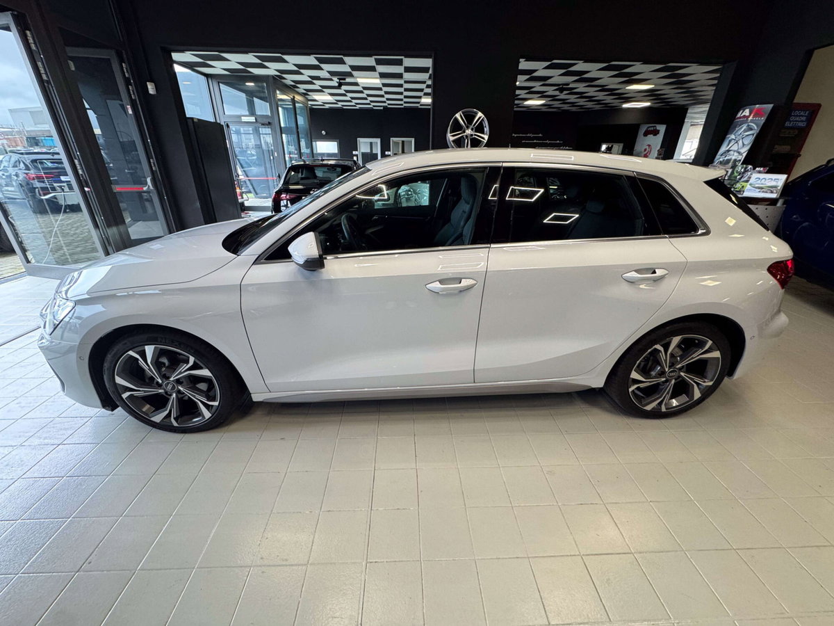 Audi A3 Sportback 35 TFSI S line edition (8)