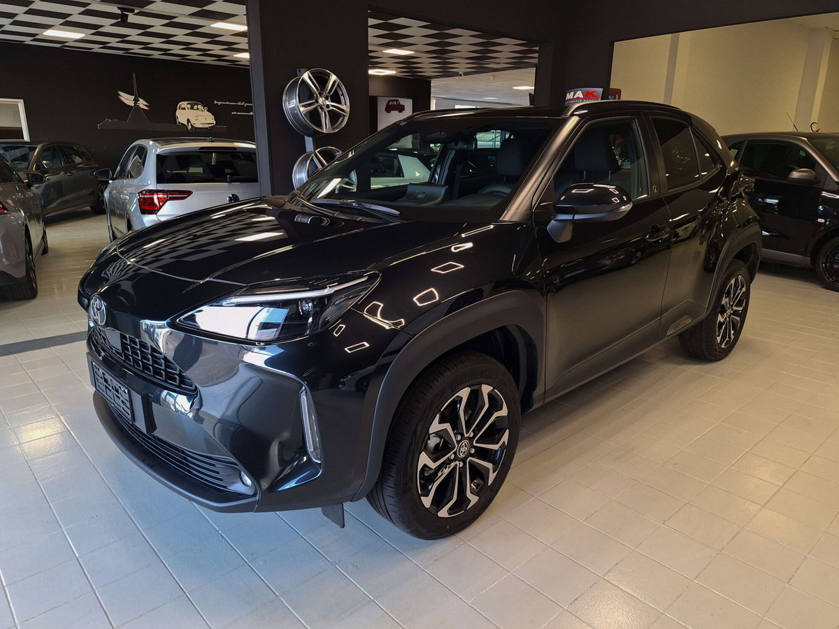Toyota Yaris Cross 1.5h GR Sport Black Sky fwd 116cv e-cvt (3)