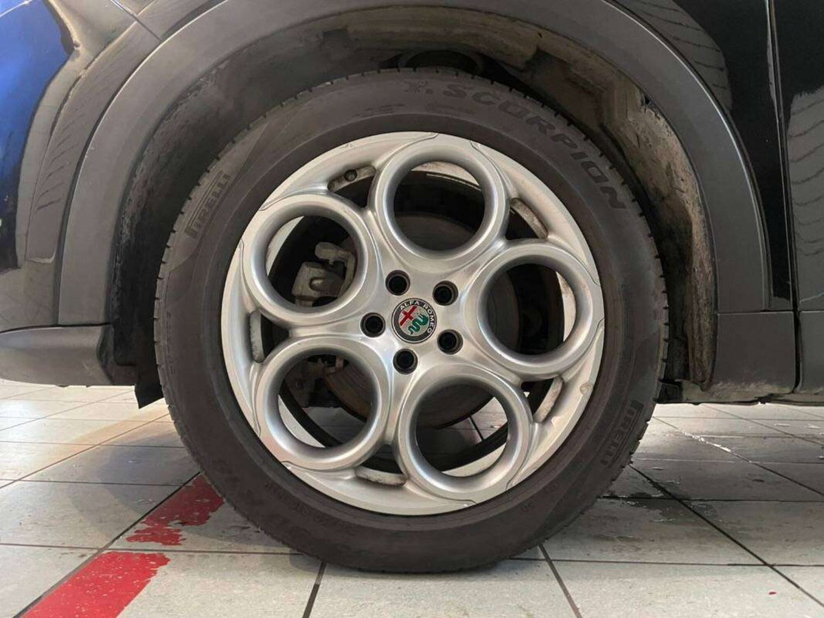 Alfa Romeo Tonale 1.6 Sprint 130cv tct6 (15)