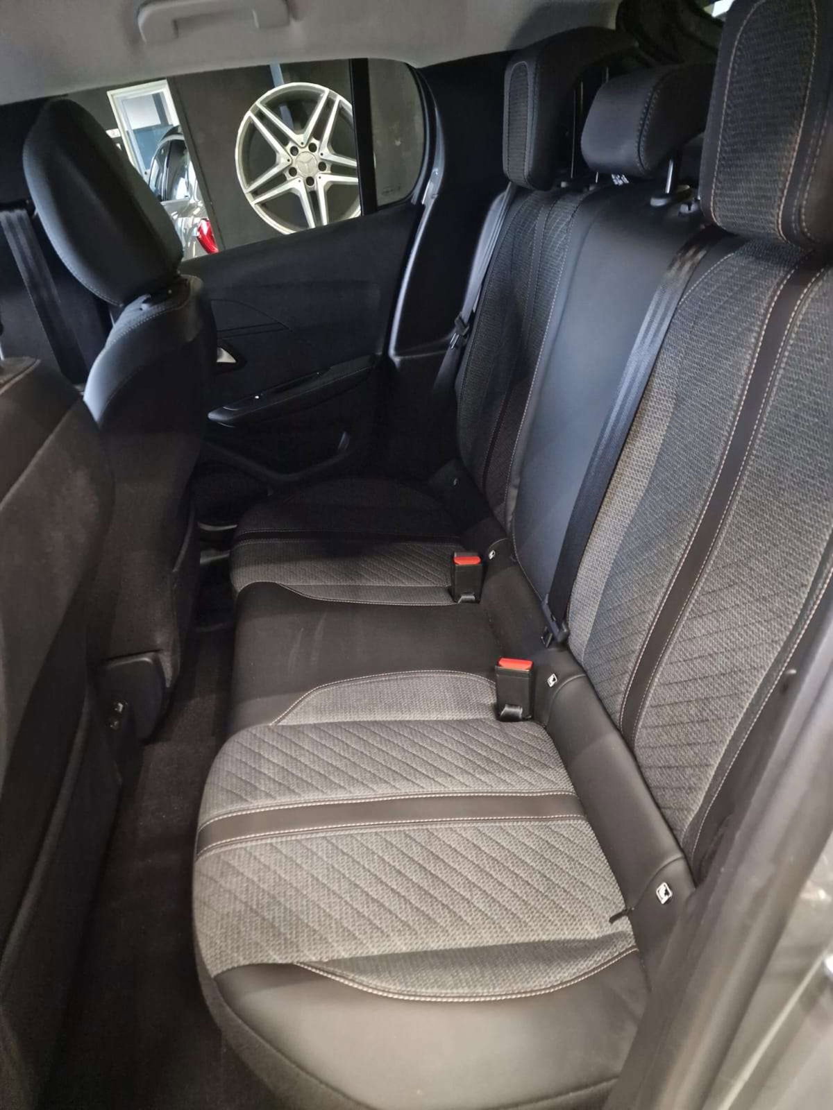 Peugeot 208 PureTech 100 Stop&Start 5 porte Allure (18)