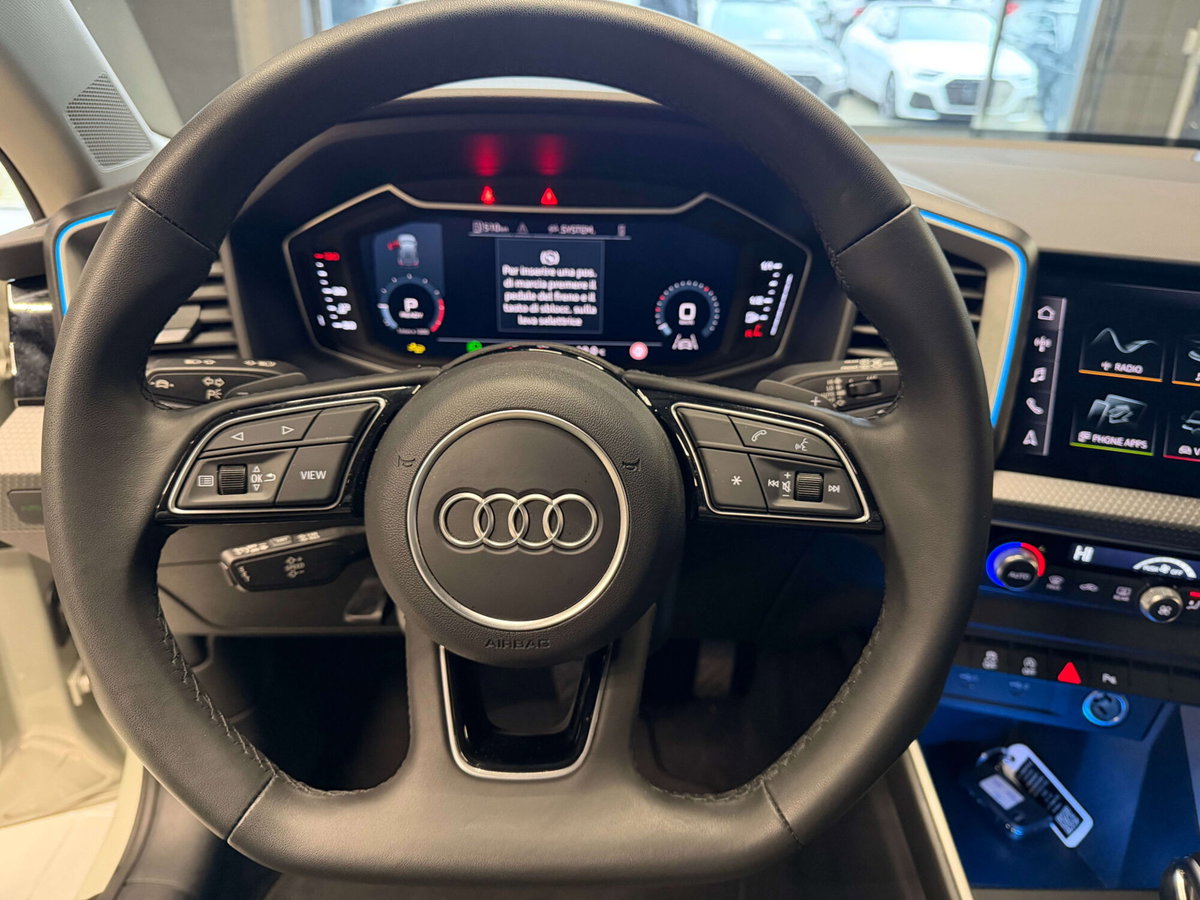 Audi A1 Sportback 30 1.0 tfsi Identity Black 116cv s-tronic (19)