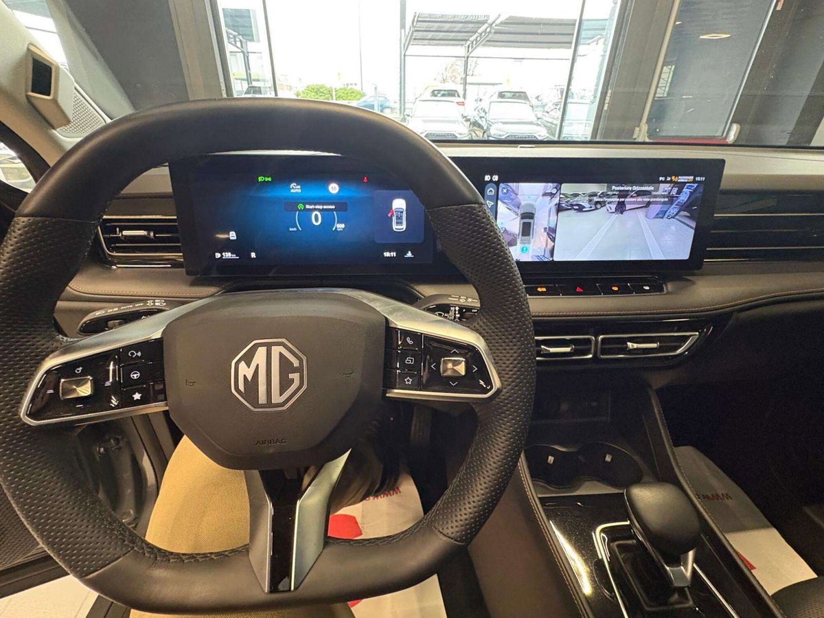 Mg HS 1.5 Luxury auto (13)