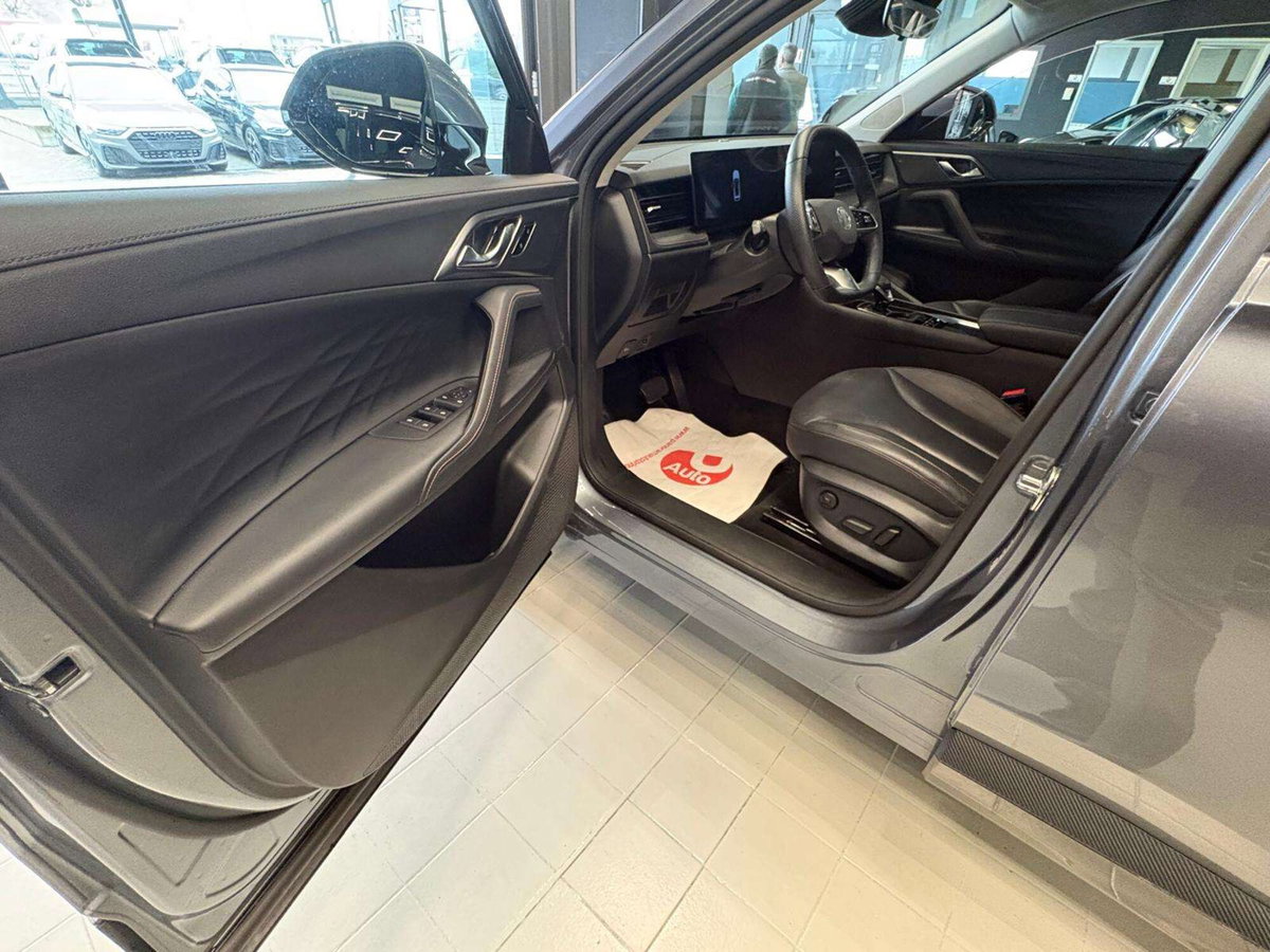 Mg HS 1.5 Luxury auto (20)