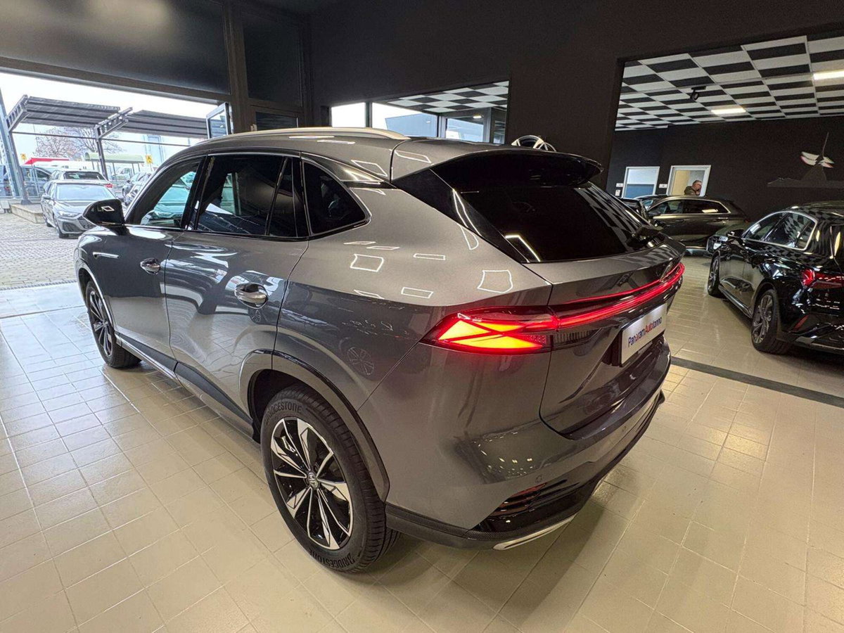 Mg HS 1.5 Luxury auto (6)