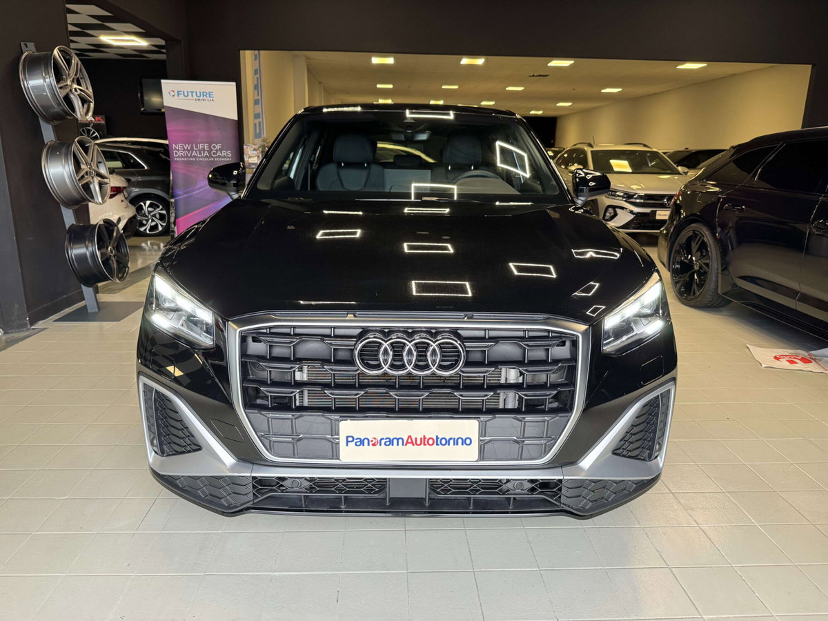 Audi Q2 35 2.0 tdi S line edition s-tronic (2)