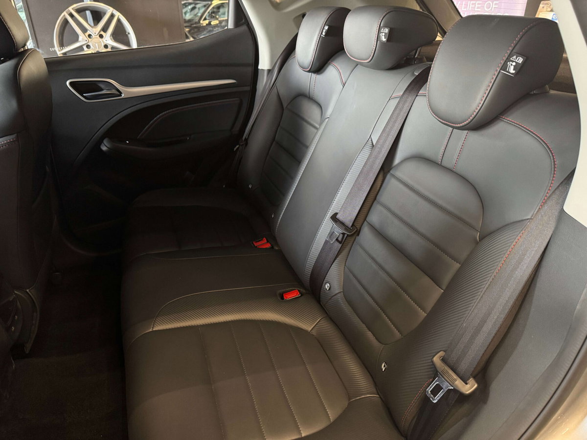Mg ZS ZS 1.5 Luxury (20)