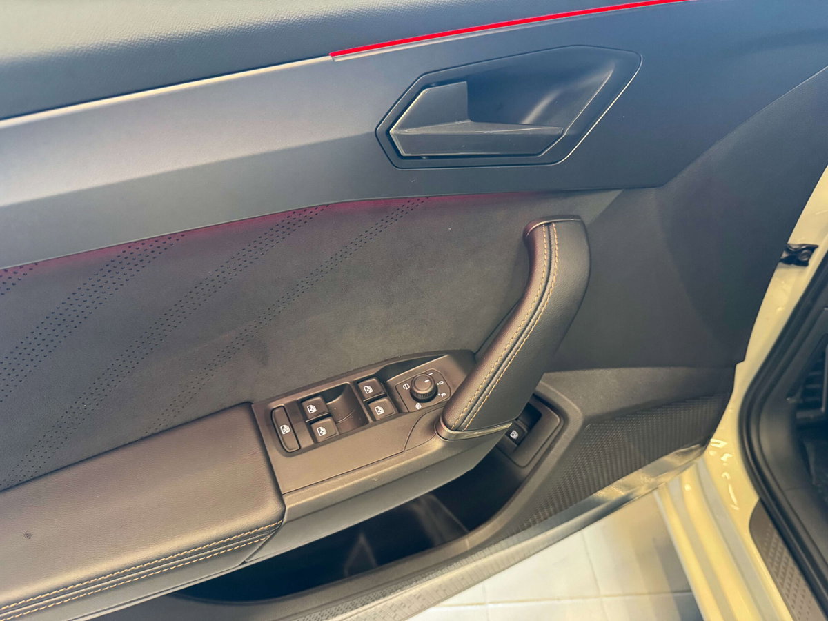 Cupra Leon Leon 1.4 e-HYBRID 204 CV DSG (10)