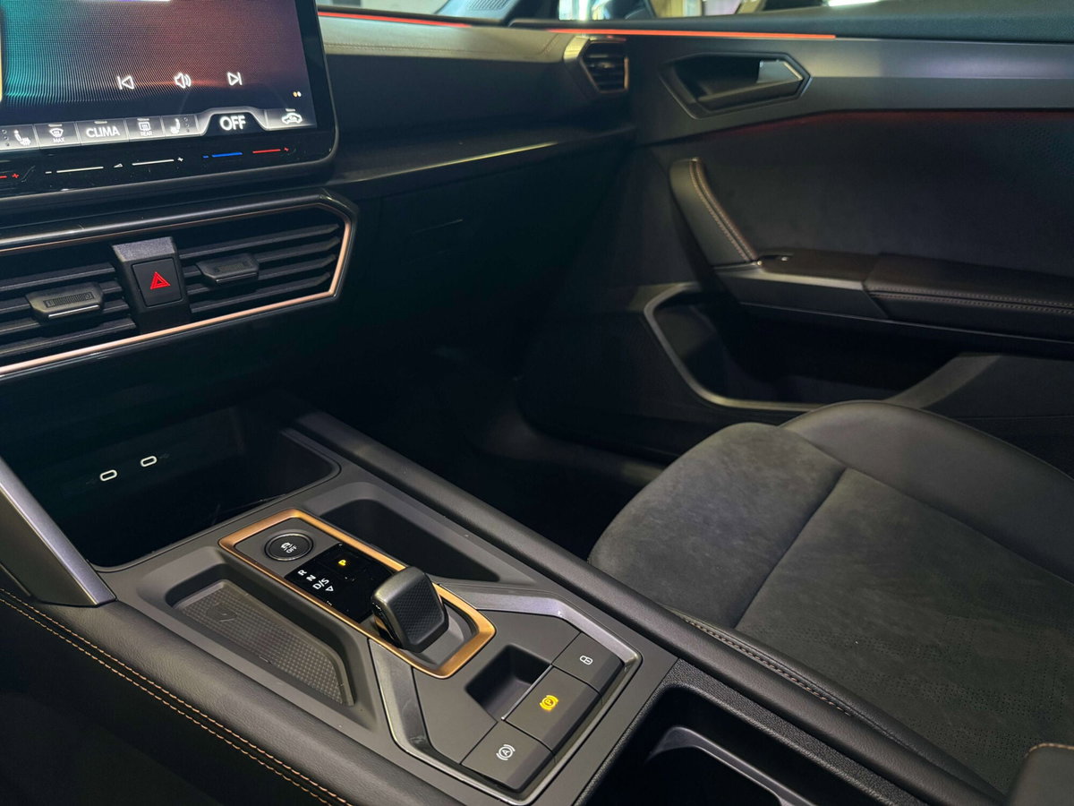 Cupra Leon Leon 1.4 e-HYBRID 204 CV DSG (16)