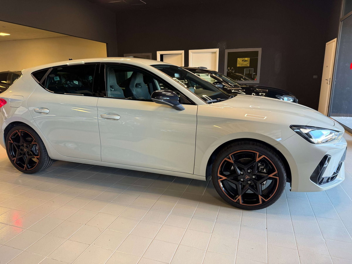 Cupra Leon Leon 1.4 e-HYBRID 204 CV DSG (6)