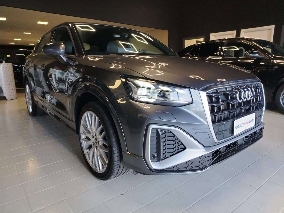 Audi Q2 35 2.0 tdi Identity Black s-tronic