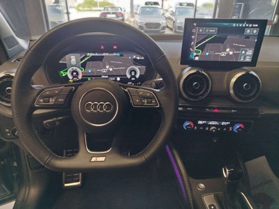 Audi Q2 35 2.0 tdi Identity Black s-tronic (13)