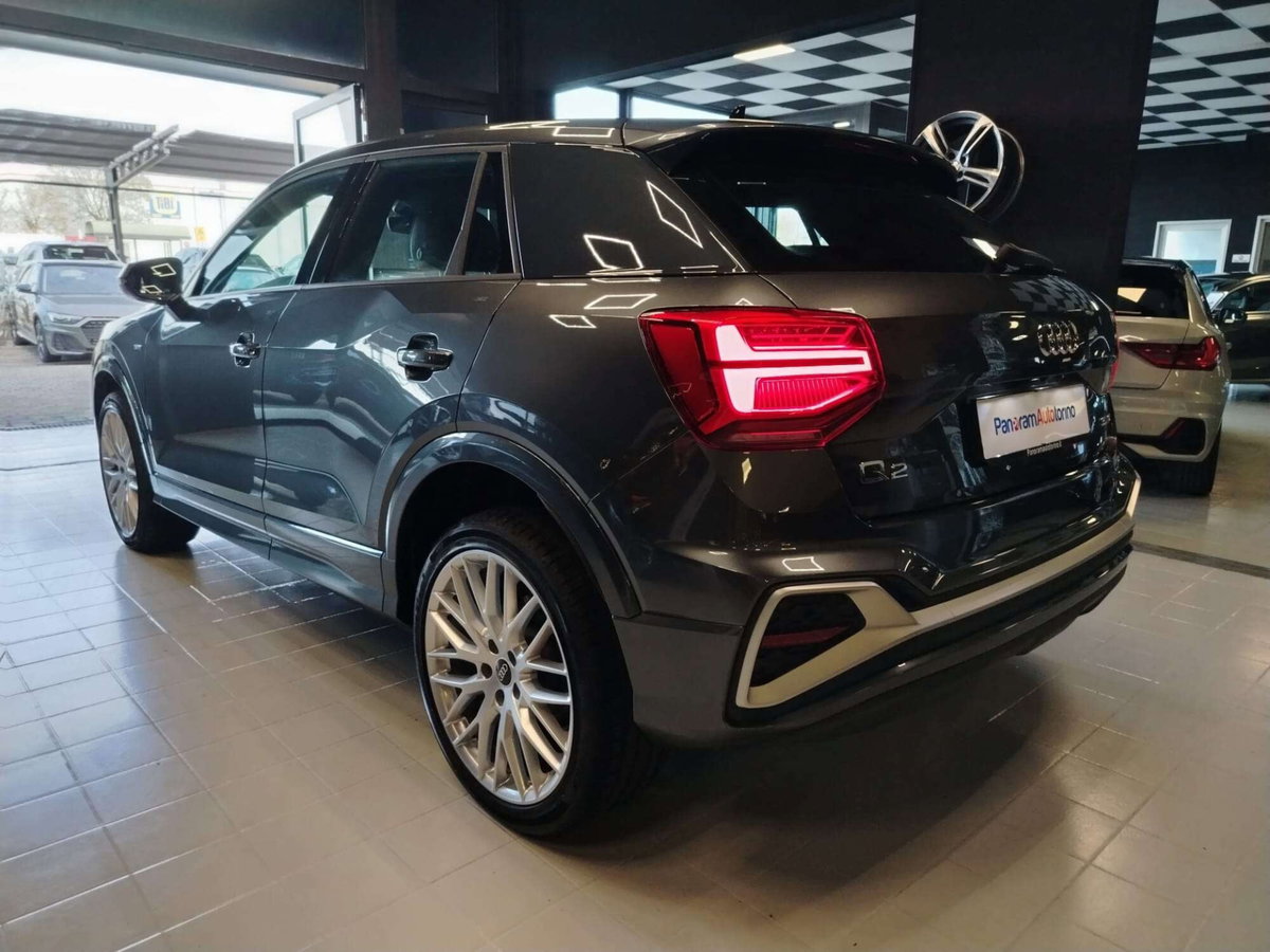 Audi Q2 35 2.0 tdi Identity Black s-tronic (5)