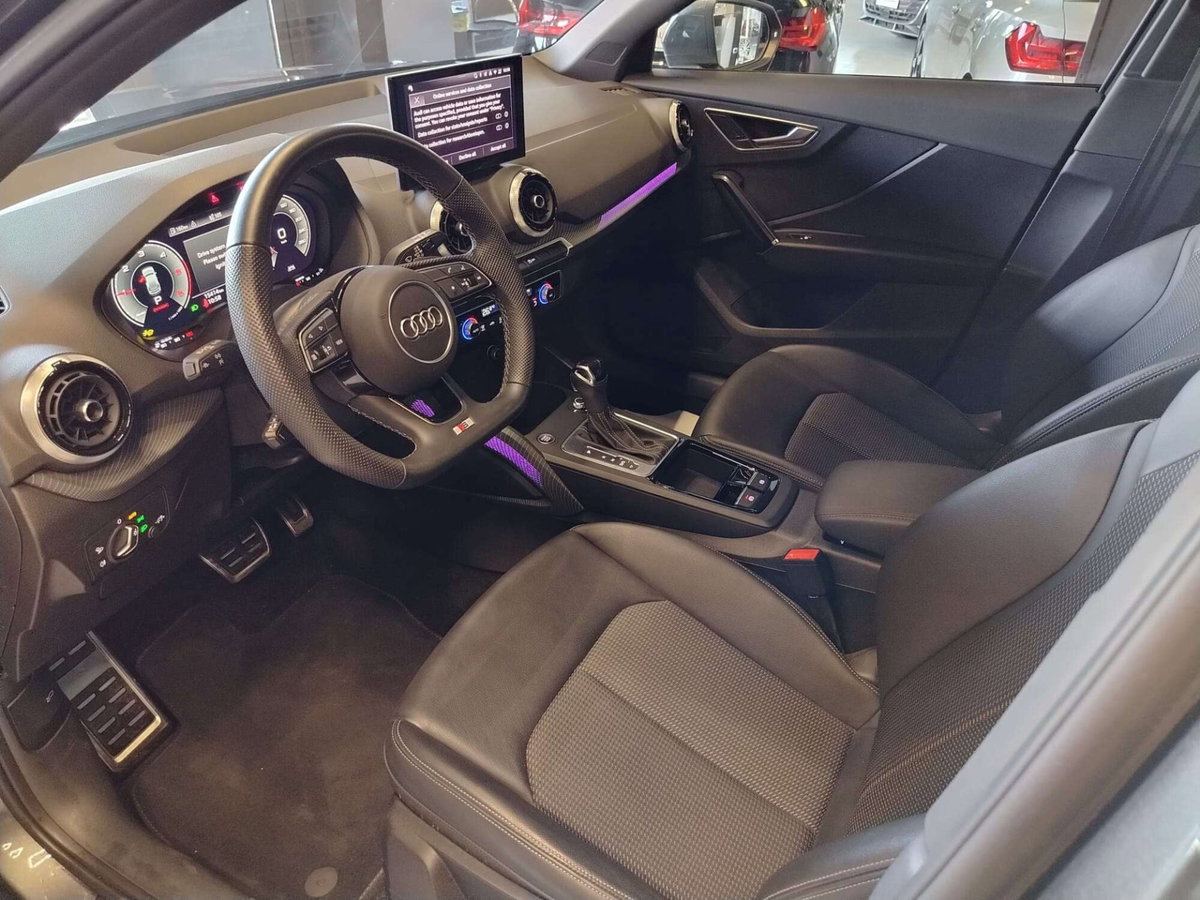 Audi Q2 35 2.0 tdi Identity Black s-tronic (8)