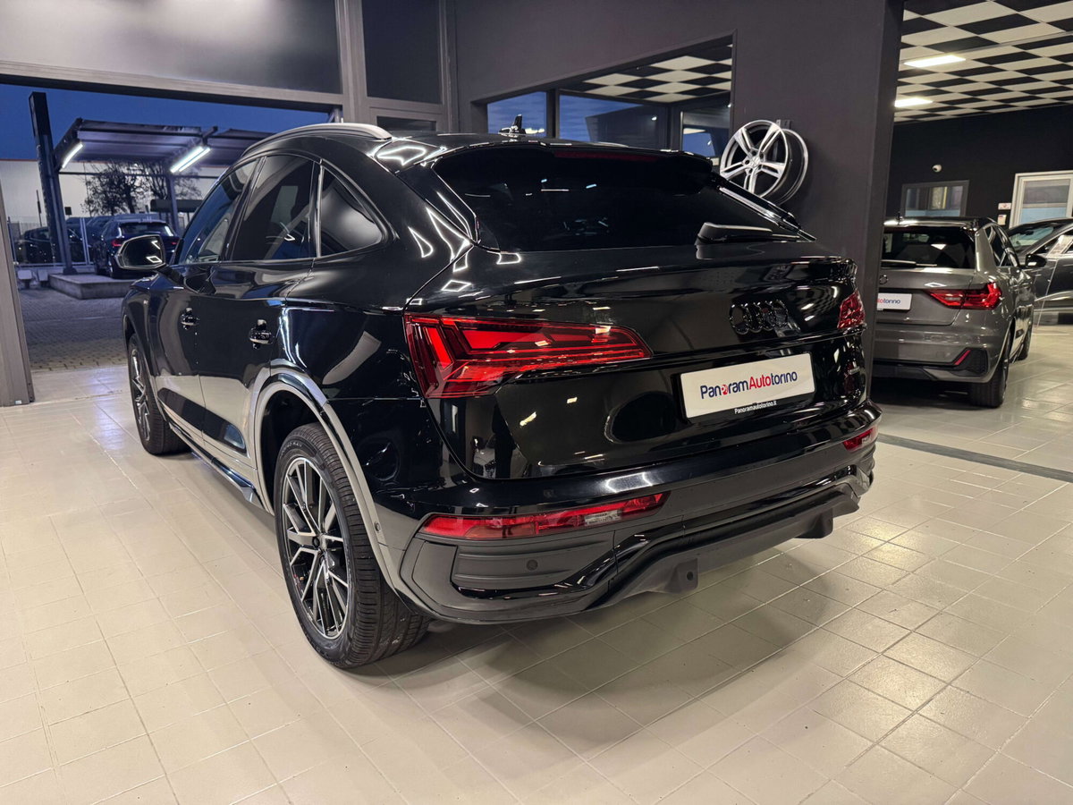 Audi Q5 Sportback 40 2.0 tdi mhev 12V Identity Black quattro s-tronic (5)
