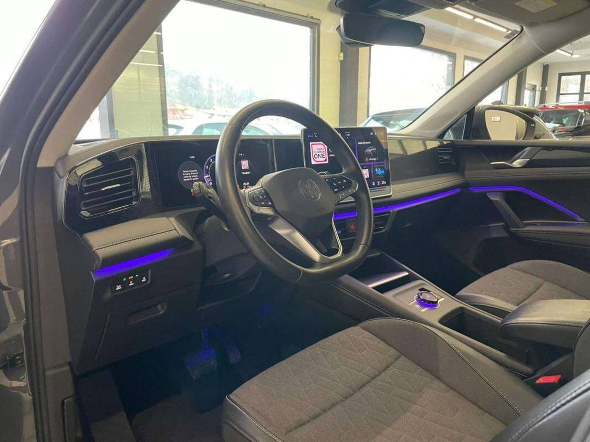 Volkswagen Tiguan 1.5 etsi R-Line 150cv dsg (11)