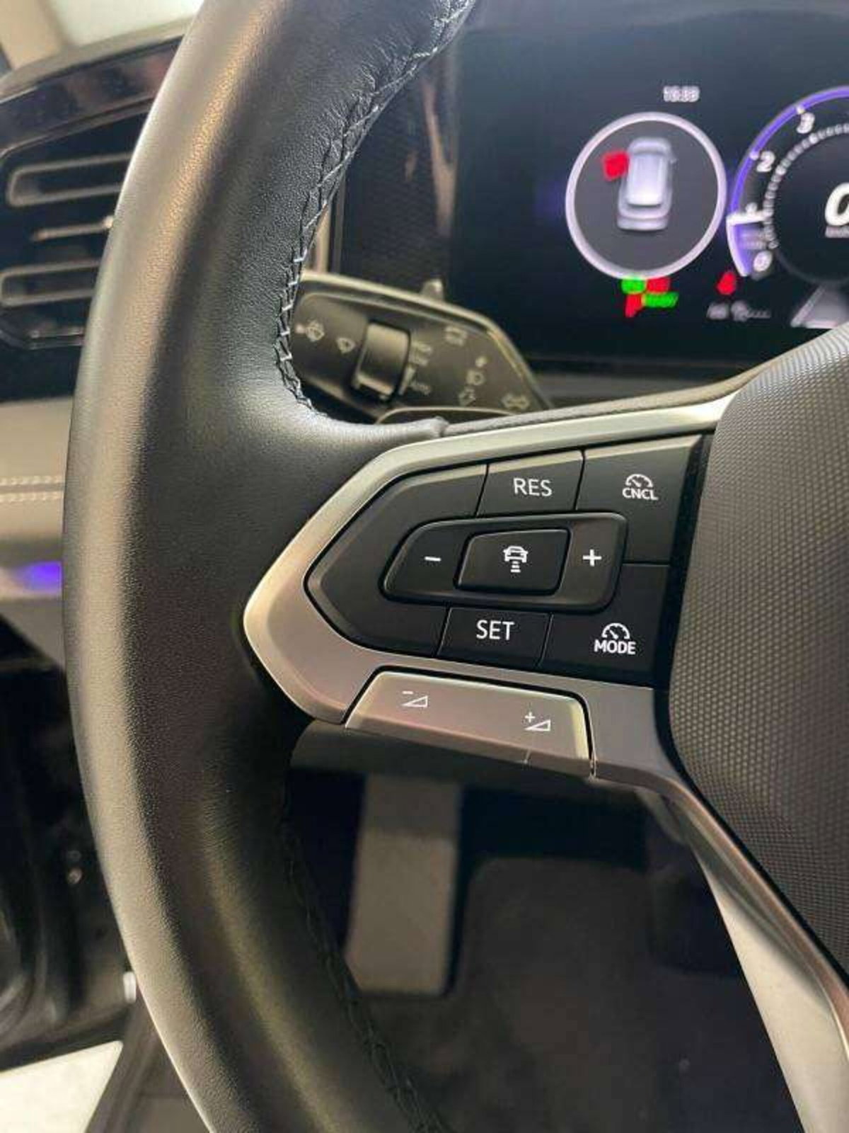 Volkswagen Tiguan 1.5 etsi R-Line 150cv dsg (14)