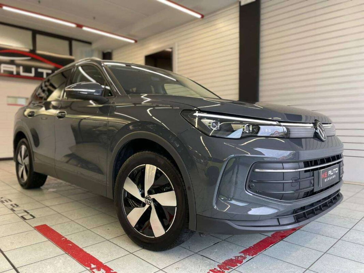 Volkswagen Tiguan 1.5 etsi R-Line 150cv dsg (3)