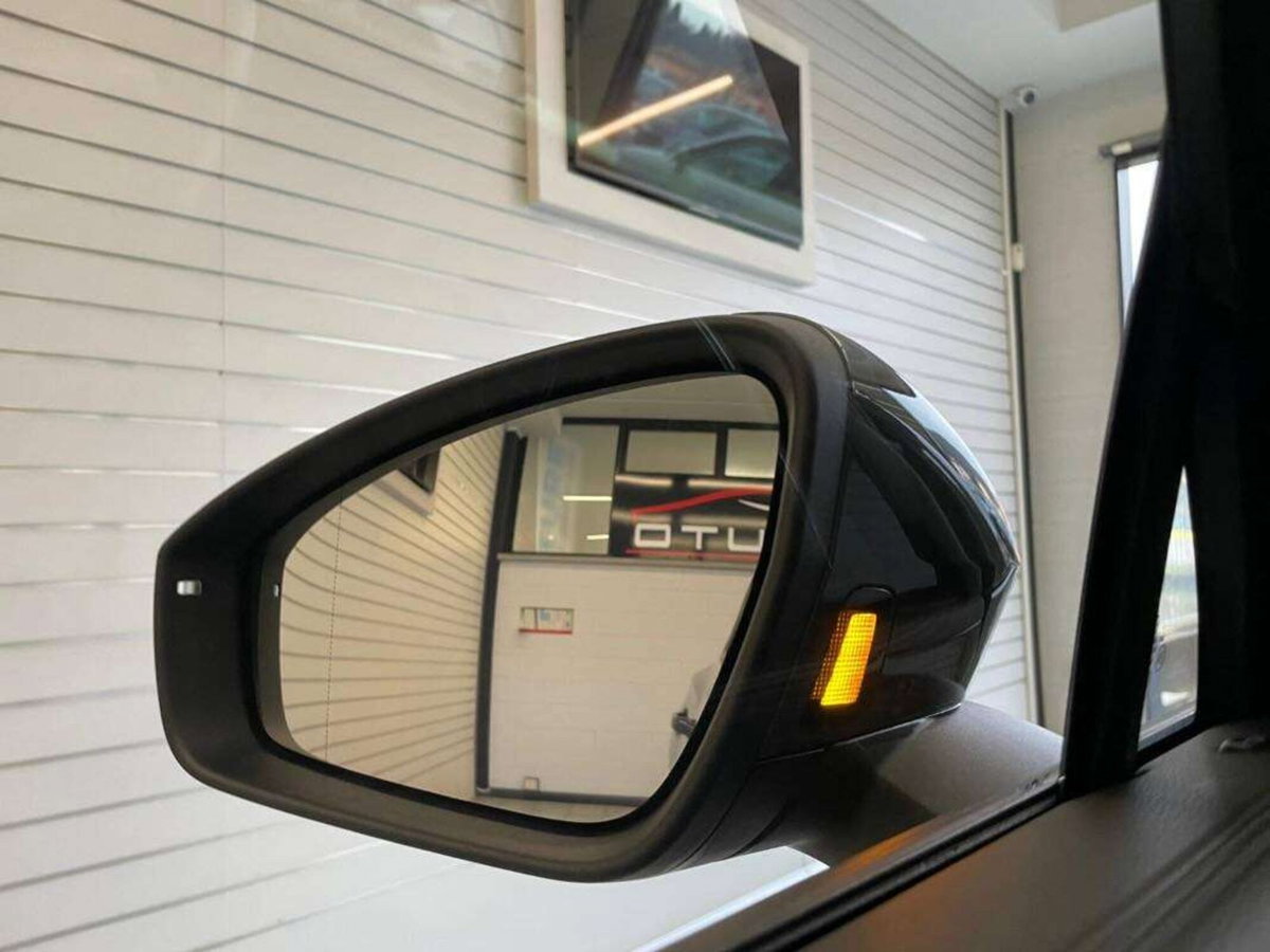 Volkswagen Tiguan 1.5 etsi R-Line 150cv dsg (9)