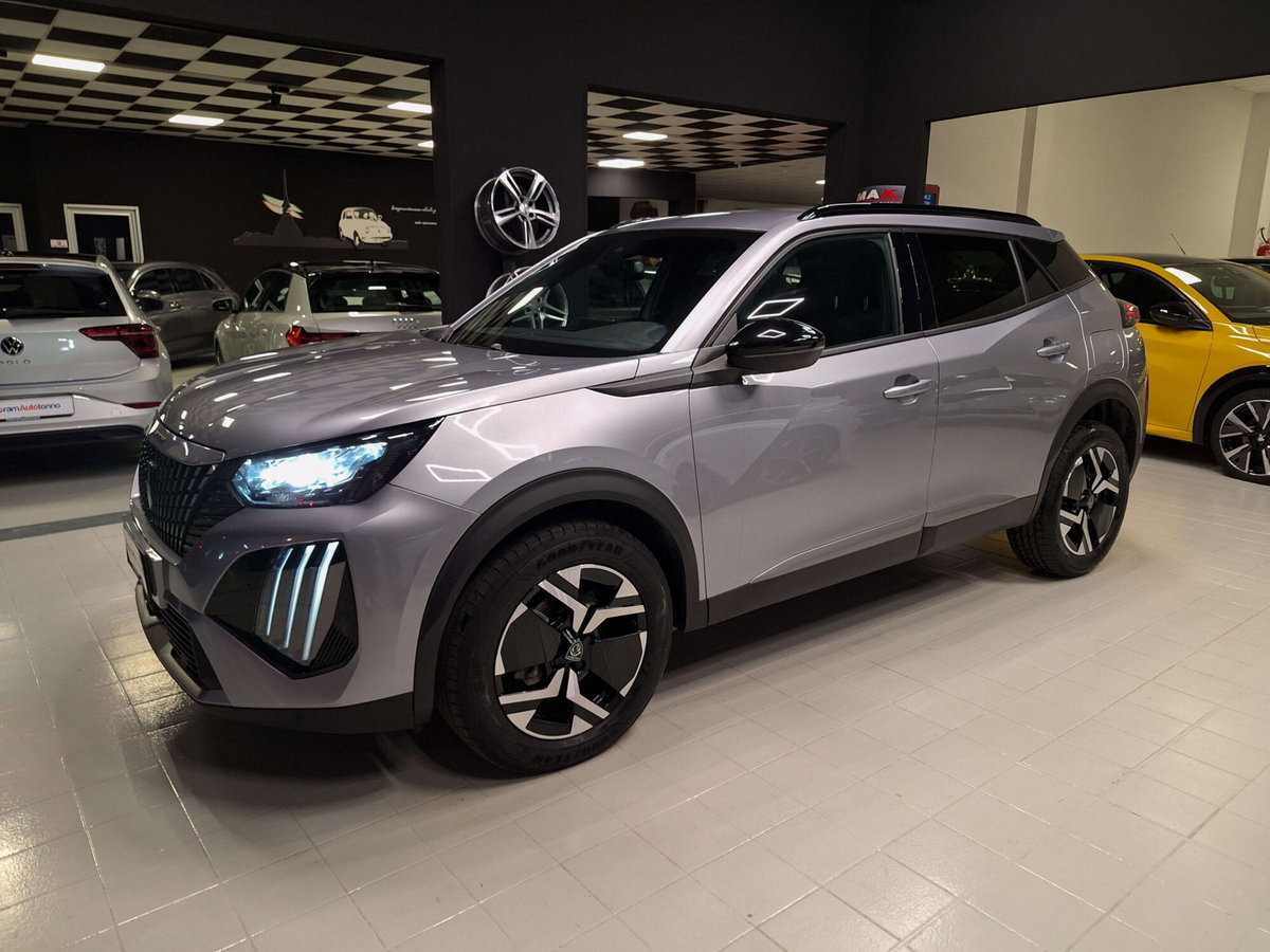 Peugeot 2008 PureTech 100 S&S Allure (2)
