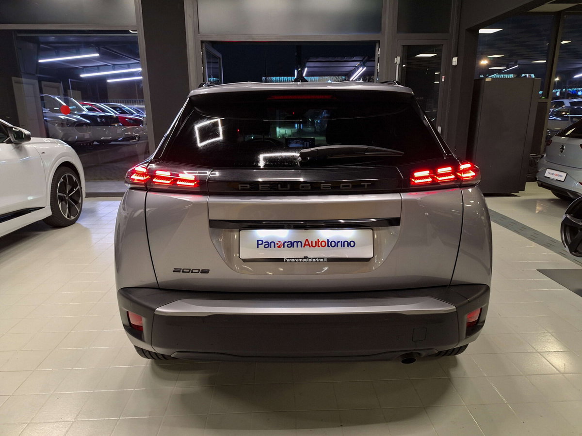 Peugeot 2008 PureTech 100 S&S Allure (5)
