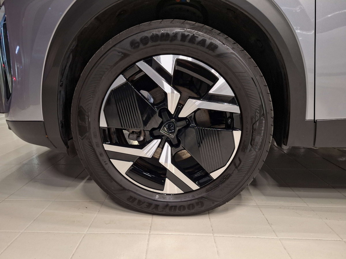 Peugeot 2008 PureTech 100 S&S Allure (9)