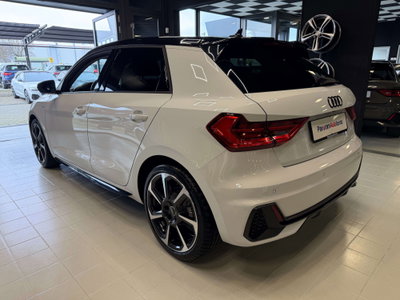 Audi A1 Sportback 30 1.0 tfsi Identity Black 116cv s-tronic (4)