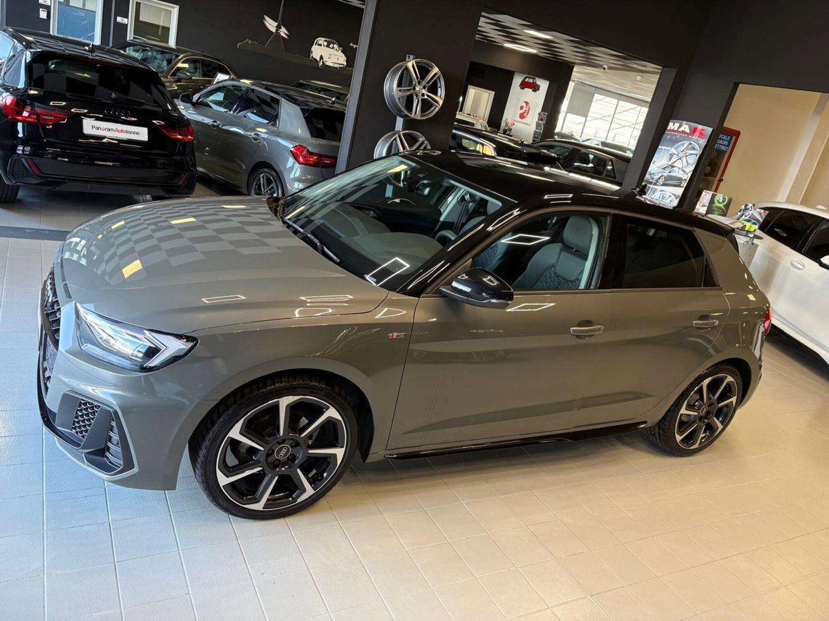 Audi A1 Sportback 30 1.0 tfsi Identity Black 116cv s-tronic (4)