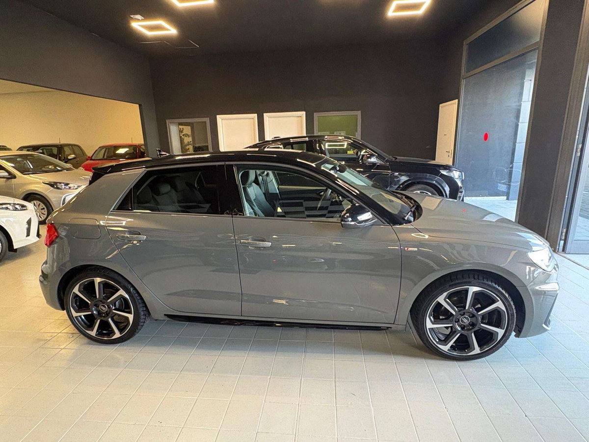 Audi A1 Sportback 30 1.0 tfsi Identity Black 116cv s-tronic (7)