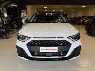 Audi A1 Sportback 30 1.0 tfsi Identity Black 116cv s-tronic (3)