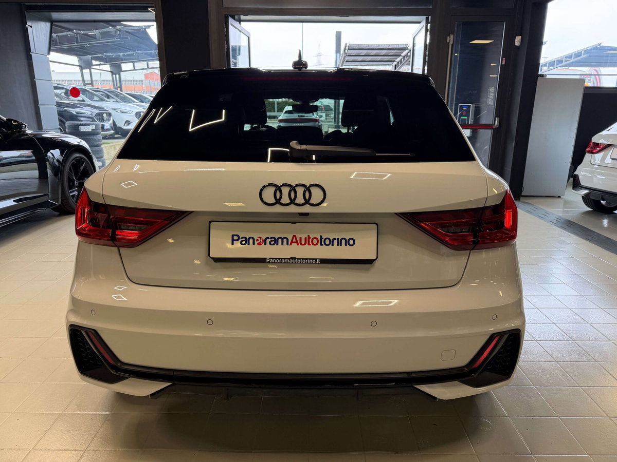 Audi A1 Sportback 30 1.0 tfsi Identity Black 116cv s-tronic (6)