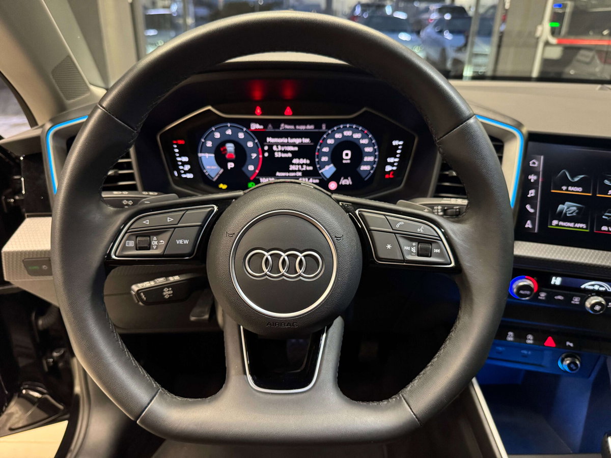 Audi A1 Sportback 30 1.0 tfsi Identity Black 116cv s-tronic (13)