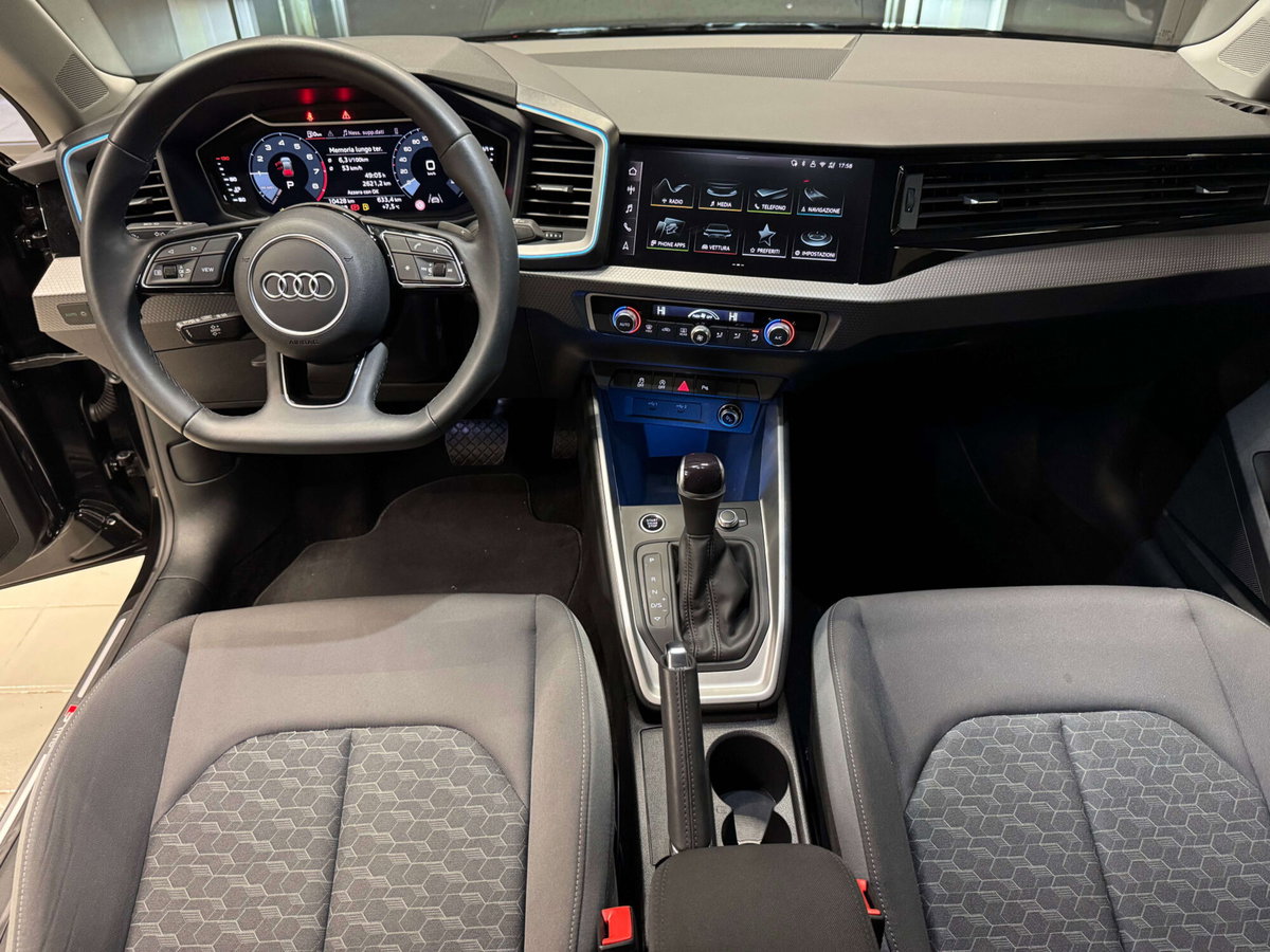 Audi A1 Sportback 30 1.0 tfsi Identity Black 116cv s-tronic (20)