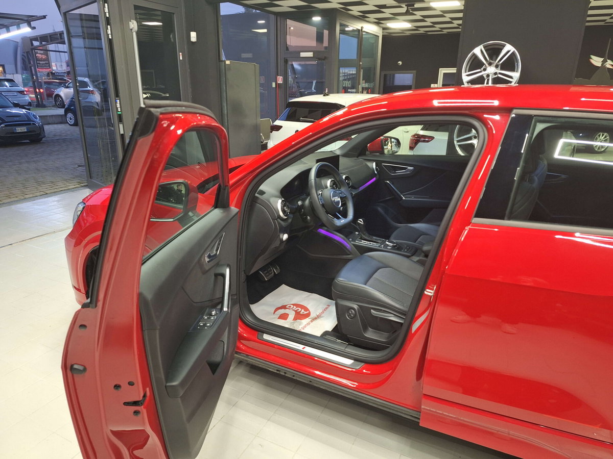 Audi Q2 35 2.0 tdi S line edition s-tronic (10)