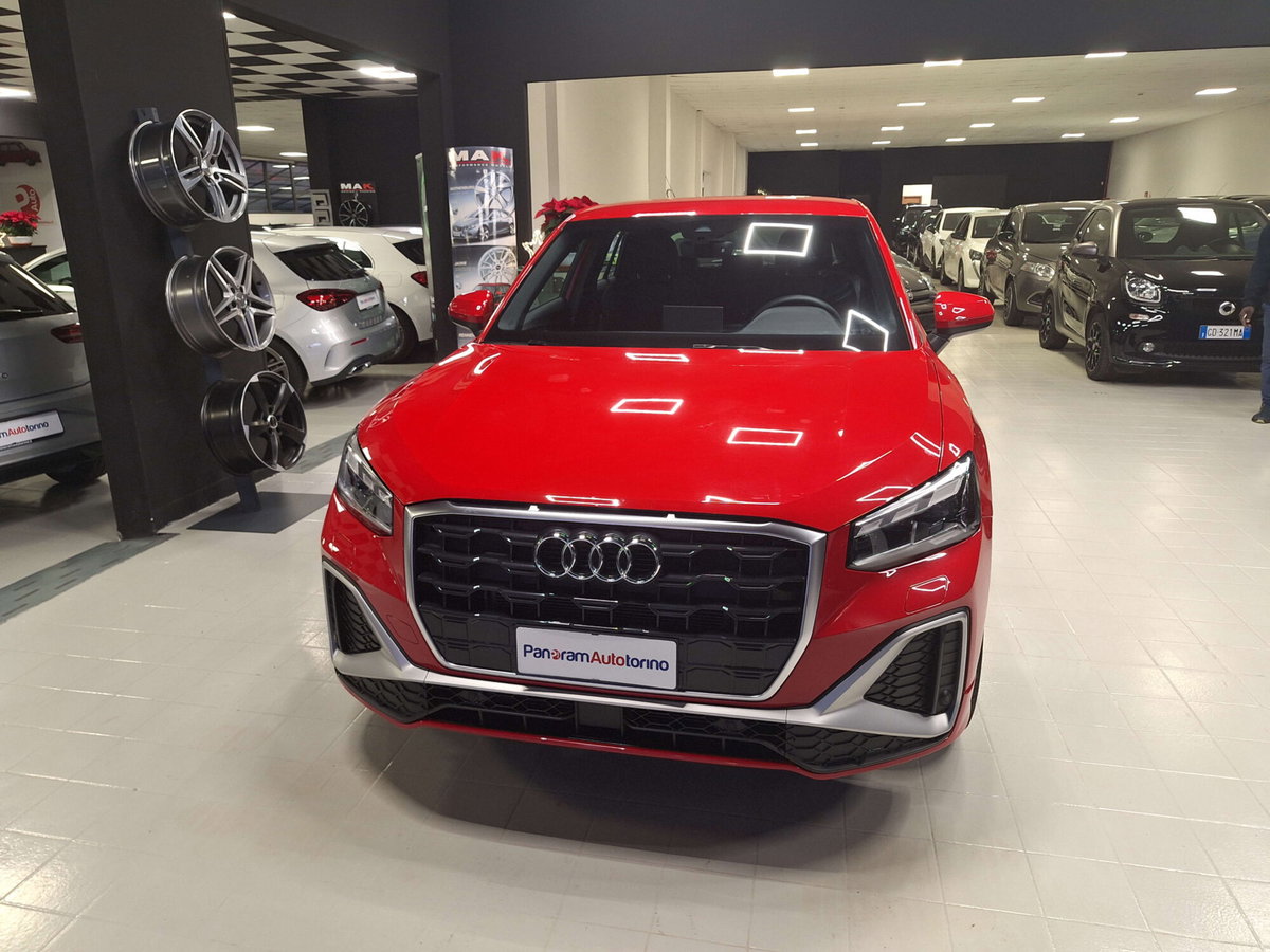 Audi Q2 35 2.0 tdi S line edition s-tronic (2)