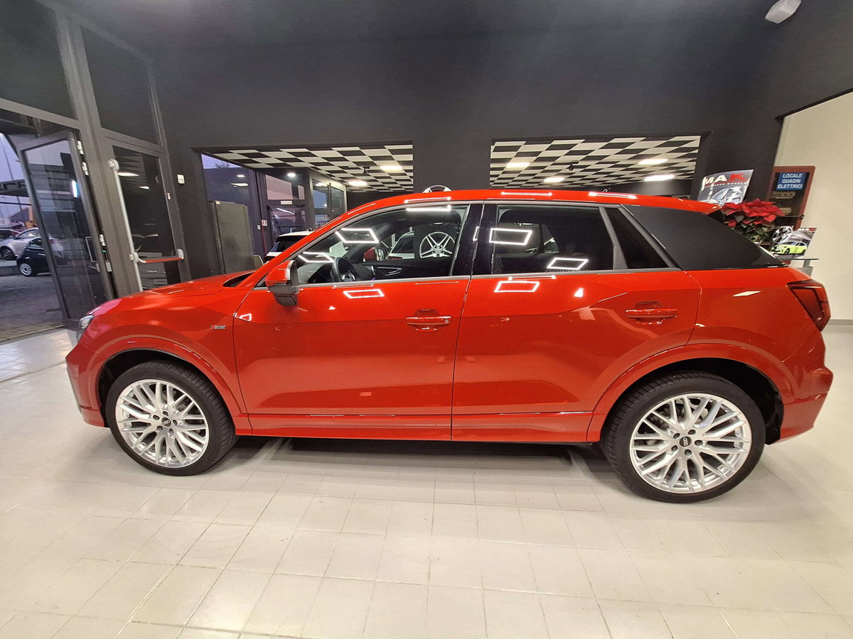 Audi Q2 35 2.0 tdi S line edition s-tronic (4)