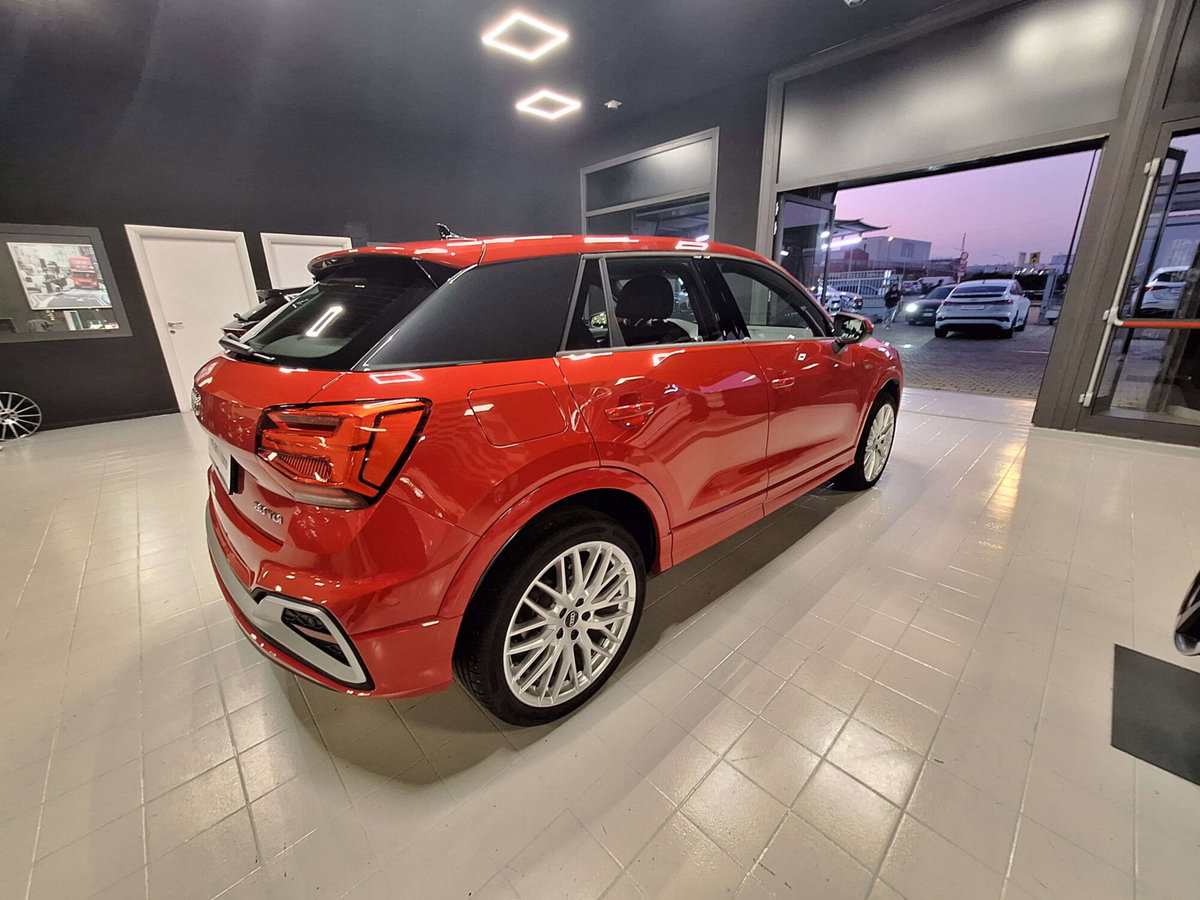 Audi Q2 35 2.0 tdi S line edition s-tronic (7)
