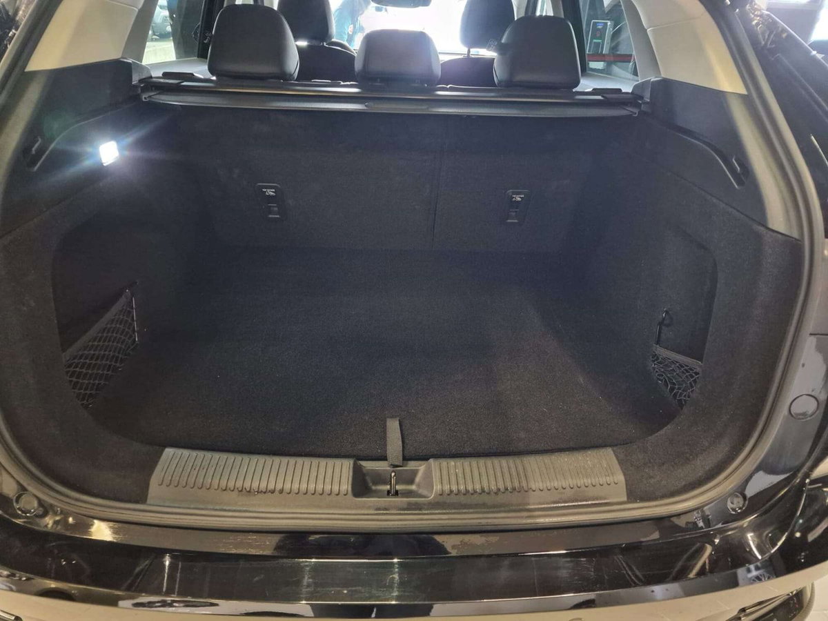 Mg HS 1.5 Luxury auto (10)