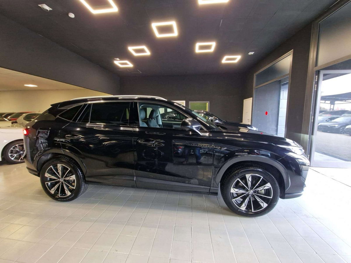 Mg HS 1.5 Luxury auto (4)