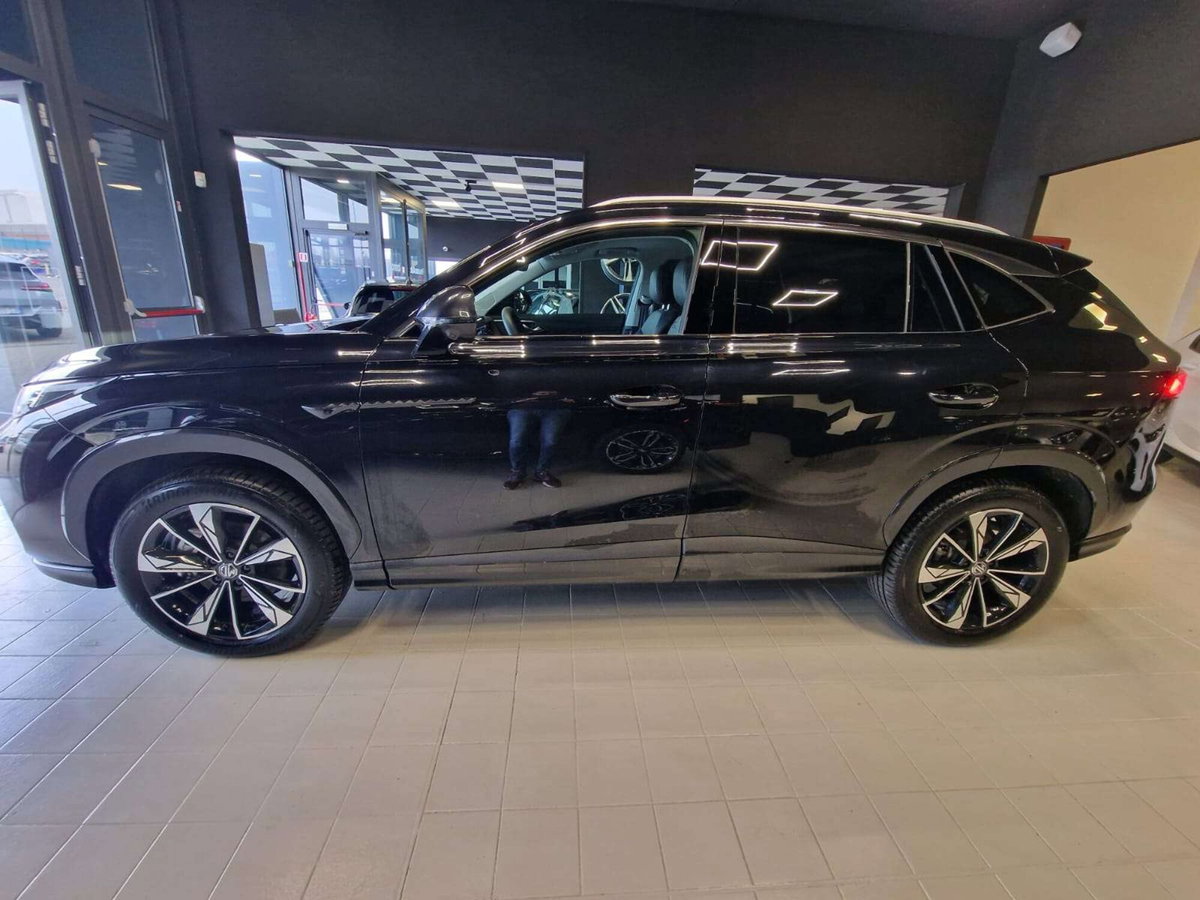 Mg HS 1.5 Luxury auto (5)