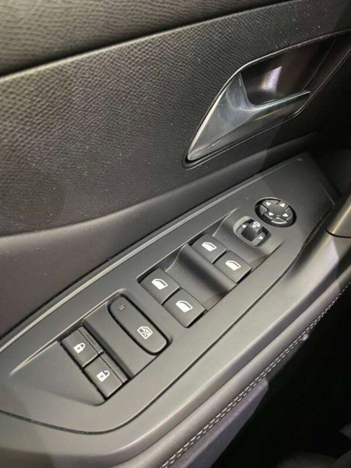 Peugeot 308 SW PureTech Turbo 130 S&S EAT8 Allure Pack (4)