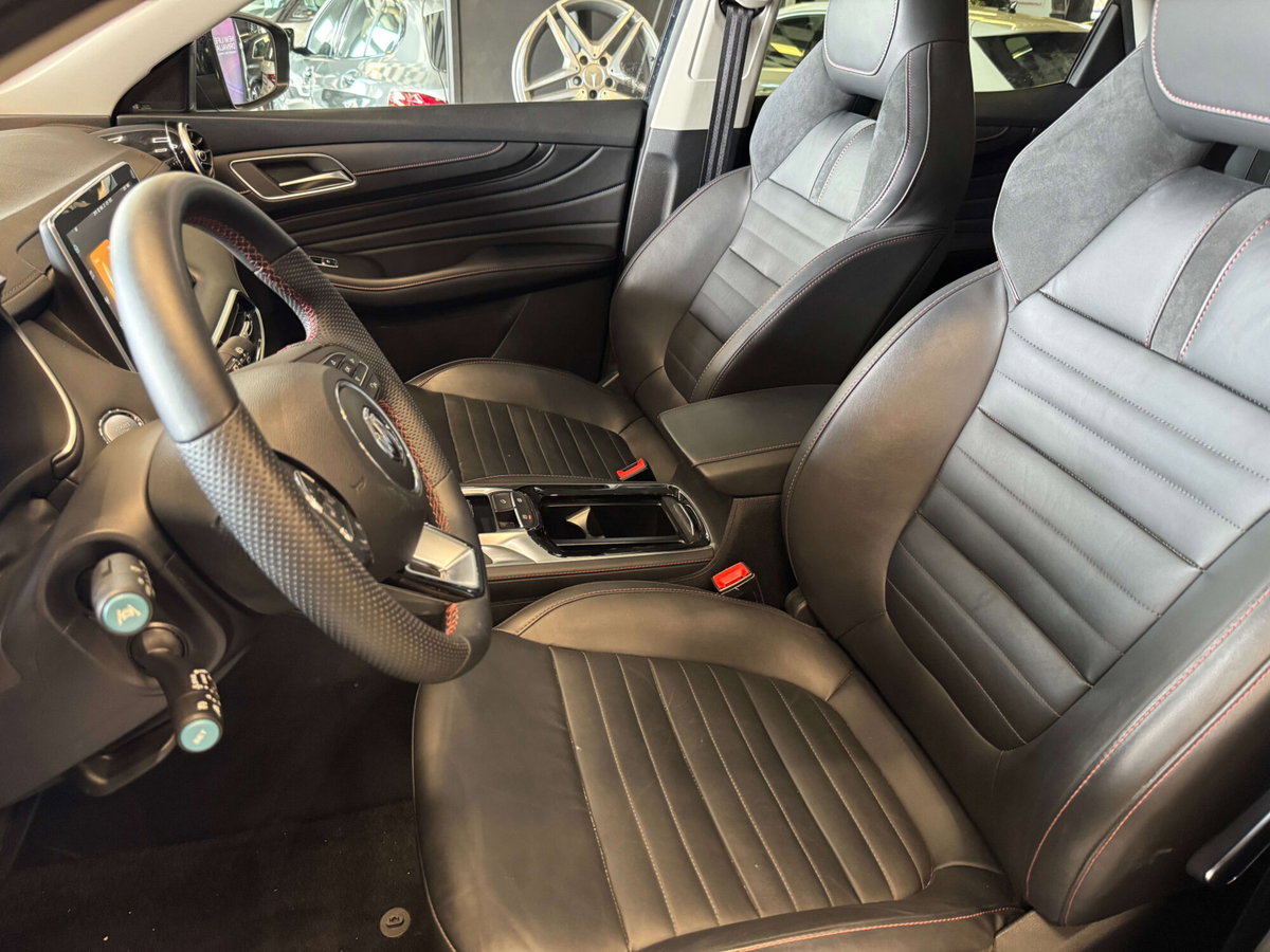 Mg HS 1.5 t-gdi Luxury auto (13)