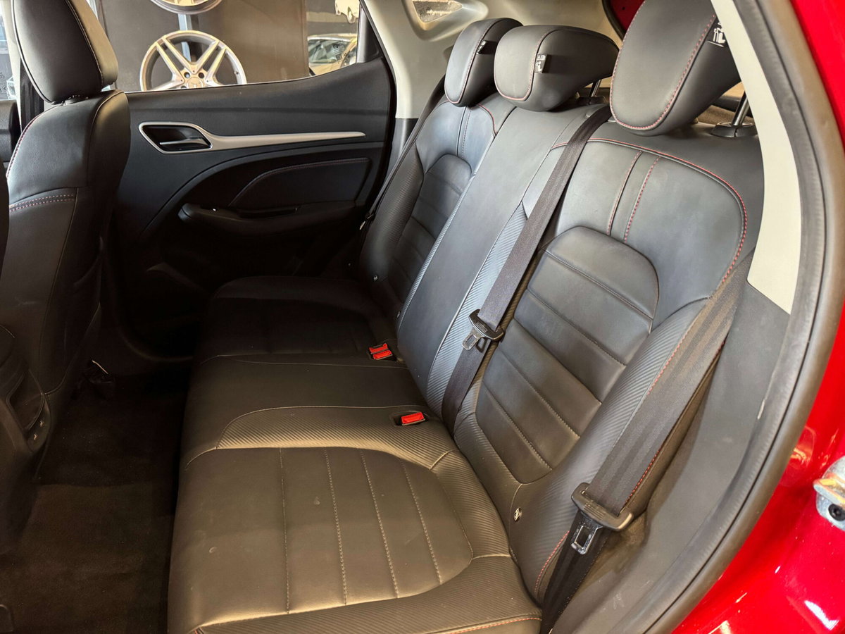 Mg ZS ZS 1.5 Luxury (13)