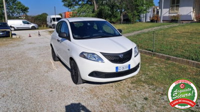 Lancia Ypsilon 1.0 FireFly 5 porte S&S Hybrid Ecochic Silver (8)