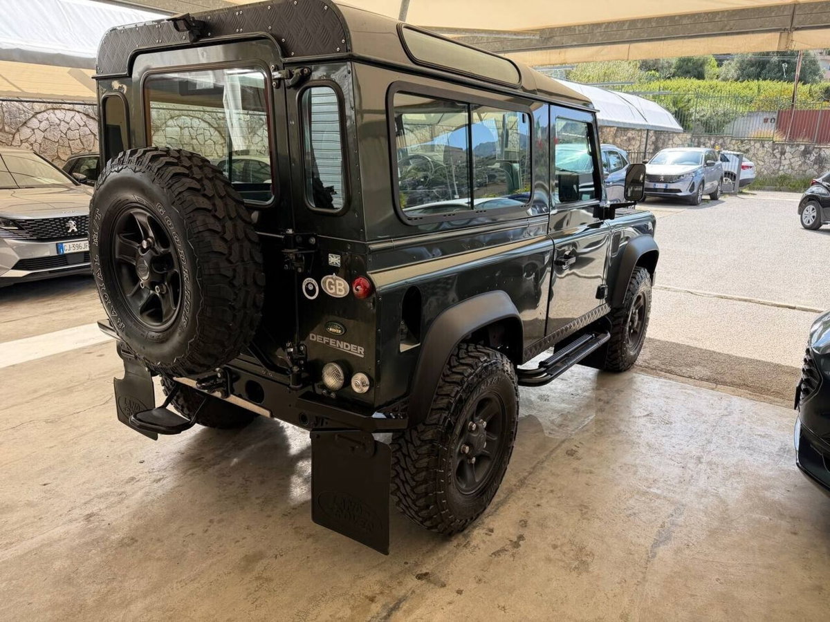 Land Rover Defender 90 2.4 TD4 Pick Up S (5)
