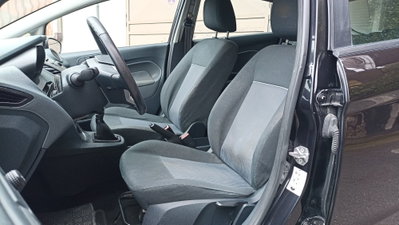 Ford Fiesta 1.4 TDCi 70CV 5 porte Titanium (10)