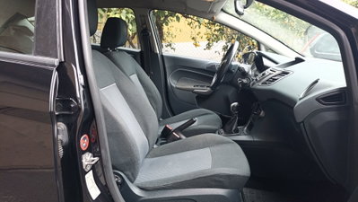 Ford Fiesta 1.4 TDCi 70CV 5 porte Titanium (12)
