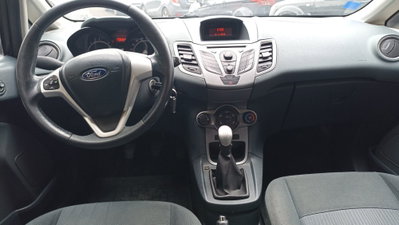 Ford Fiesta 1.4 TDCi 70CV 5 porte Titanium (16)