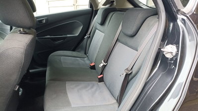 Ford Fiesta 1.4 TDCi 70CV 5 porte Titanium (17)