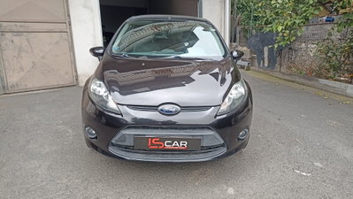 Ford Fiesta 1.4 TDCi 70CV 5 porte Titanium (2)