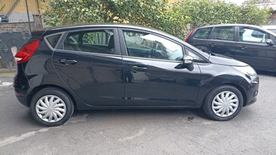 Ford Fiesta 1.4 TDCi 70CV 5 porte Titanium (3)